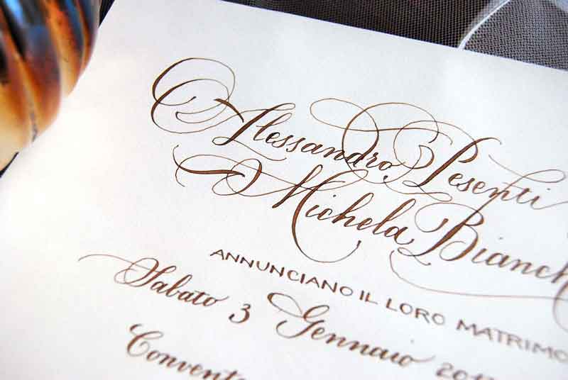 Un originale calligrafato a mano, inchiostro prodotto con mallo di noce